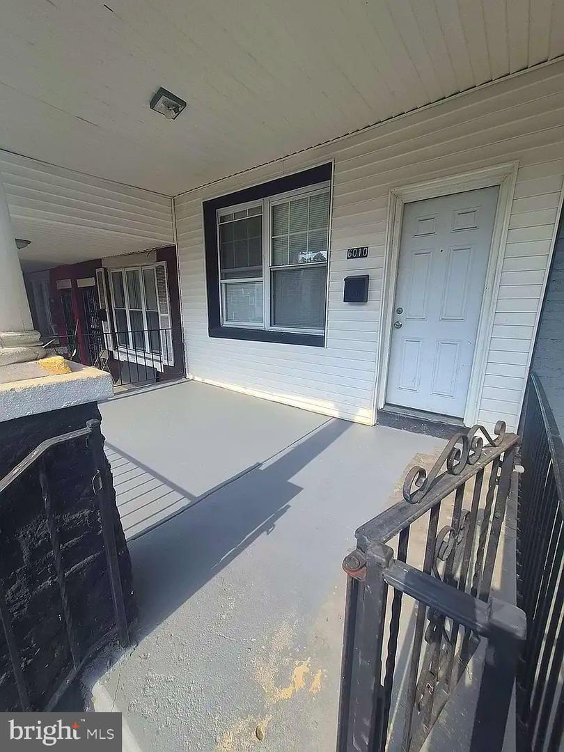 6010 N Lambert St – photo 2