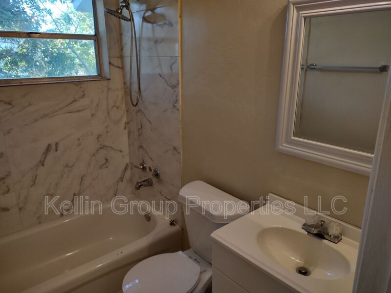 157 E Northside Dr unit 1 – photo 5
