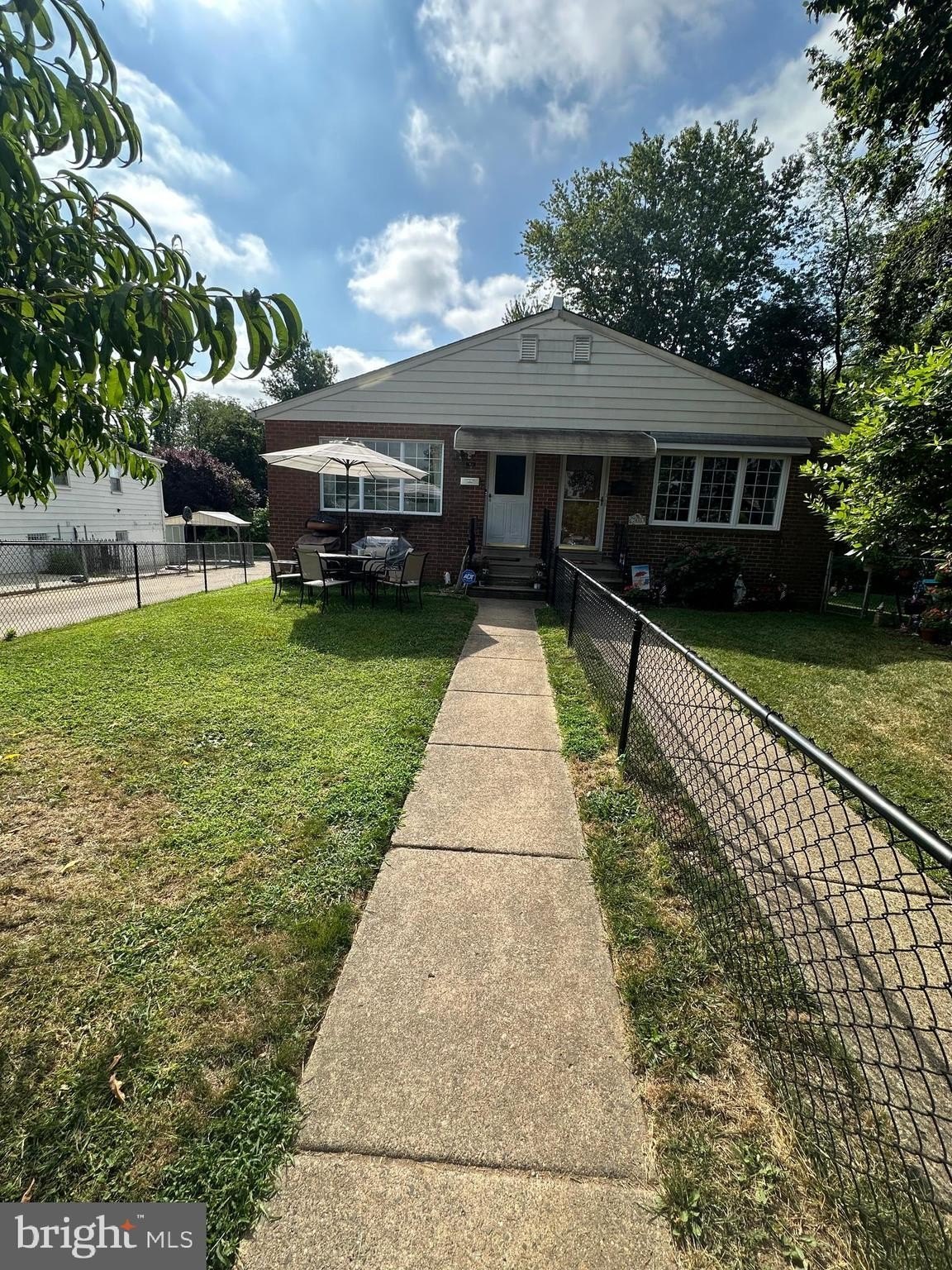 7837 Lawndale Ave – photo 1
