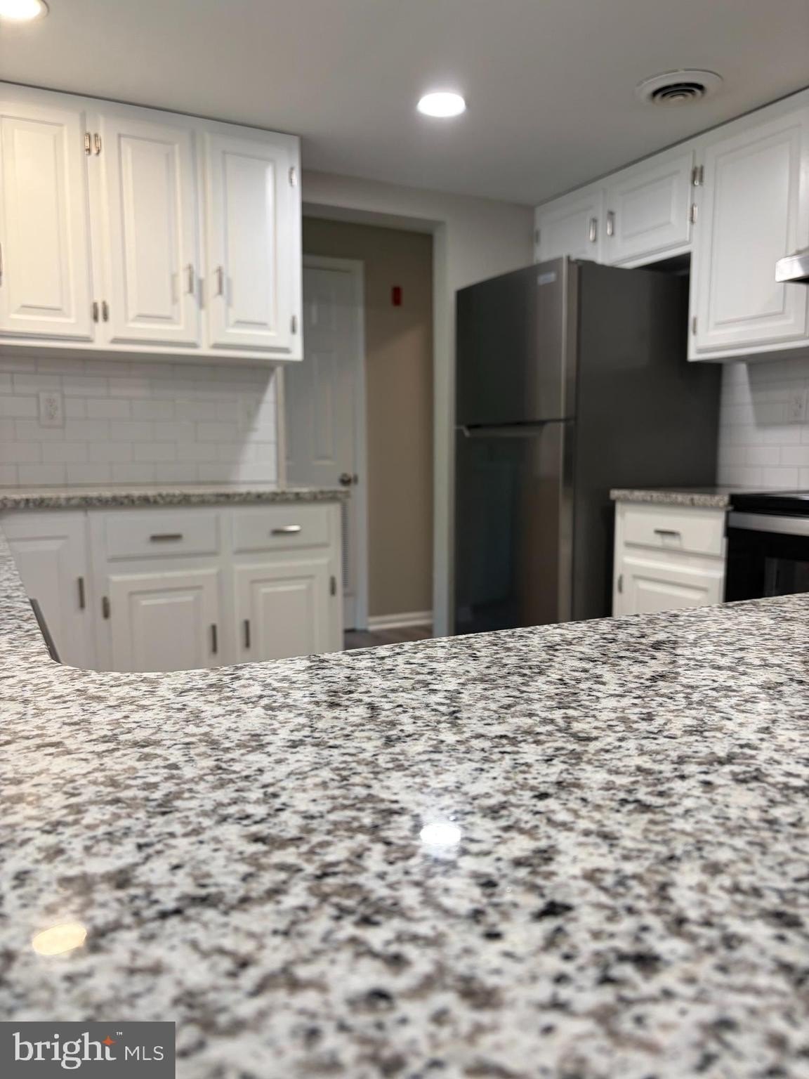 3176 Forrest Ave – photo 3