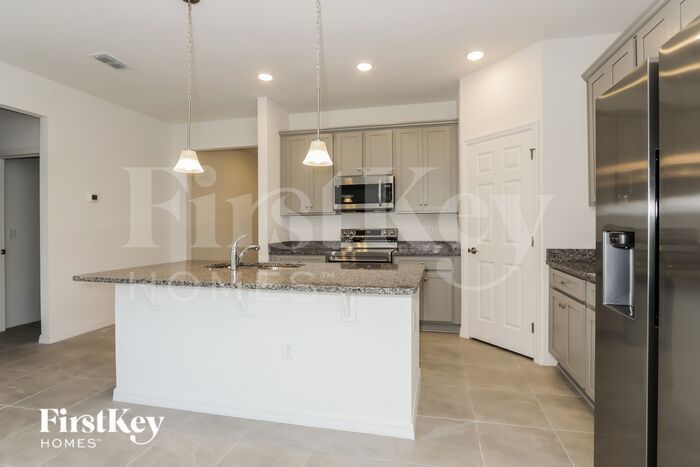430 Reina Wy – photo 5