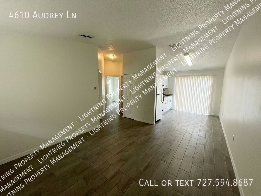 4610 Audrey Ln – photo 2