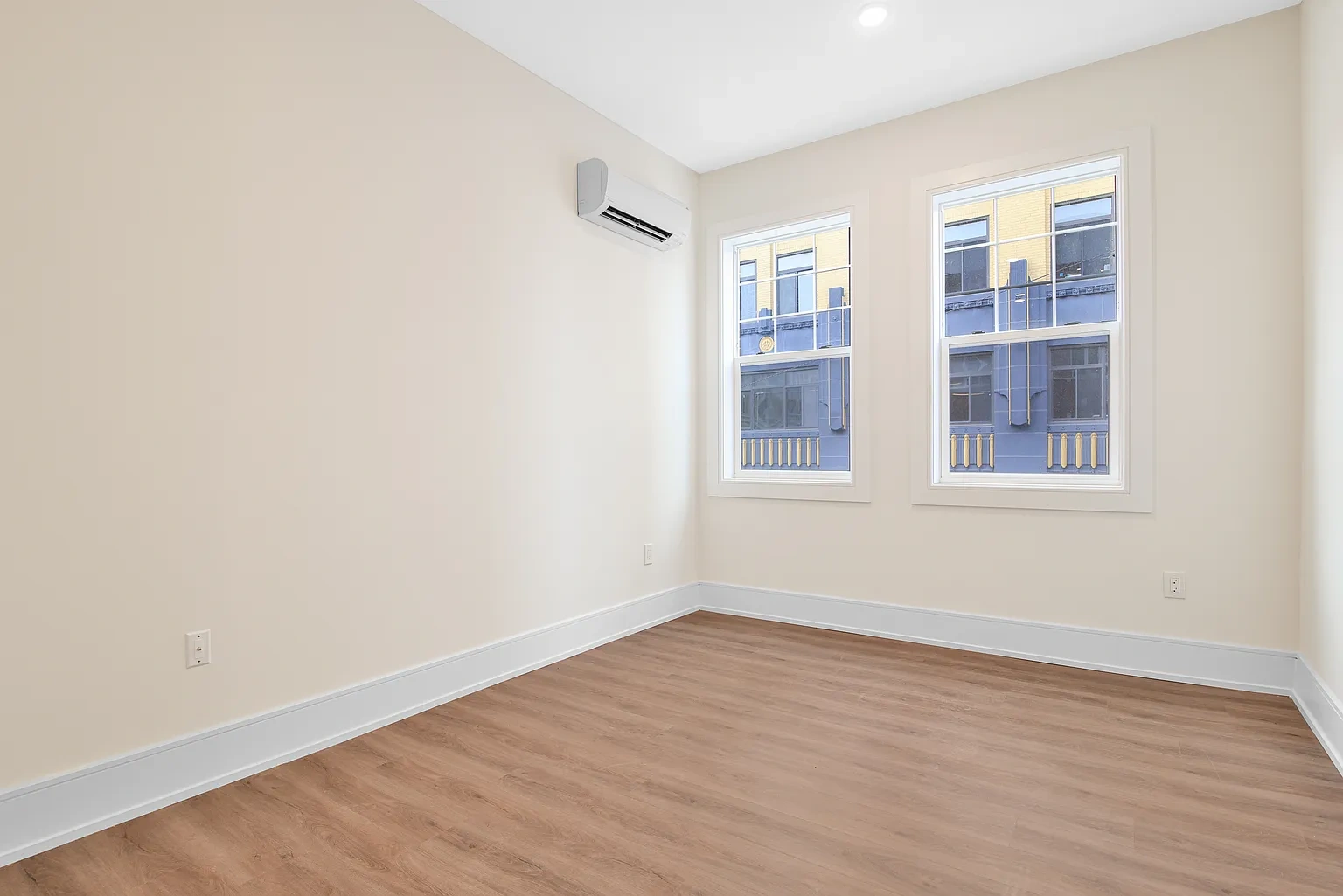 527 Bangs – Floor plan