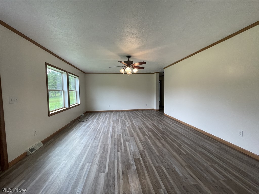 8891 Corwin Rd – photo 3