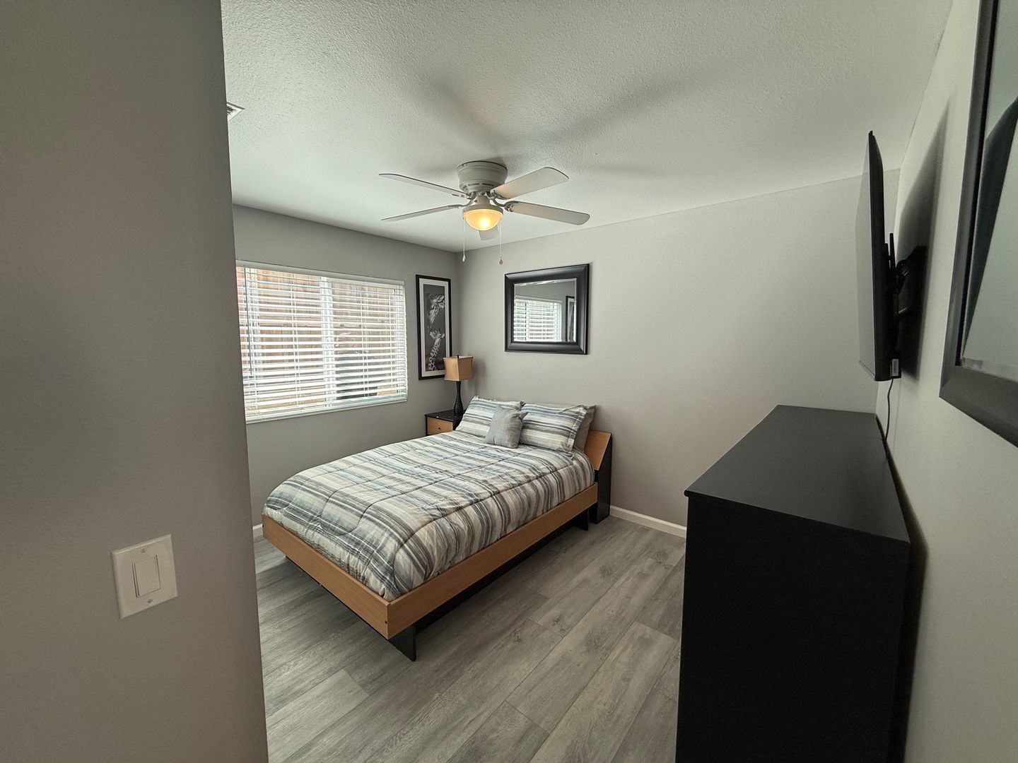5276 Imperial Ave unit 5276 – photo 1
