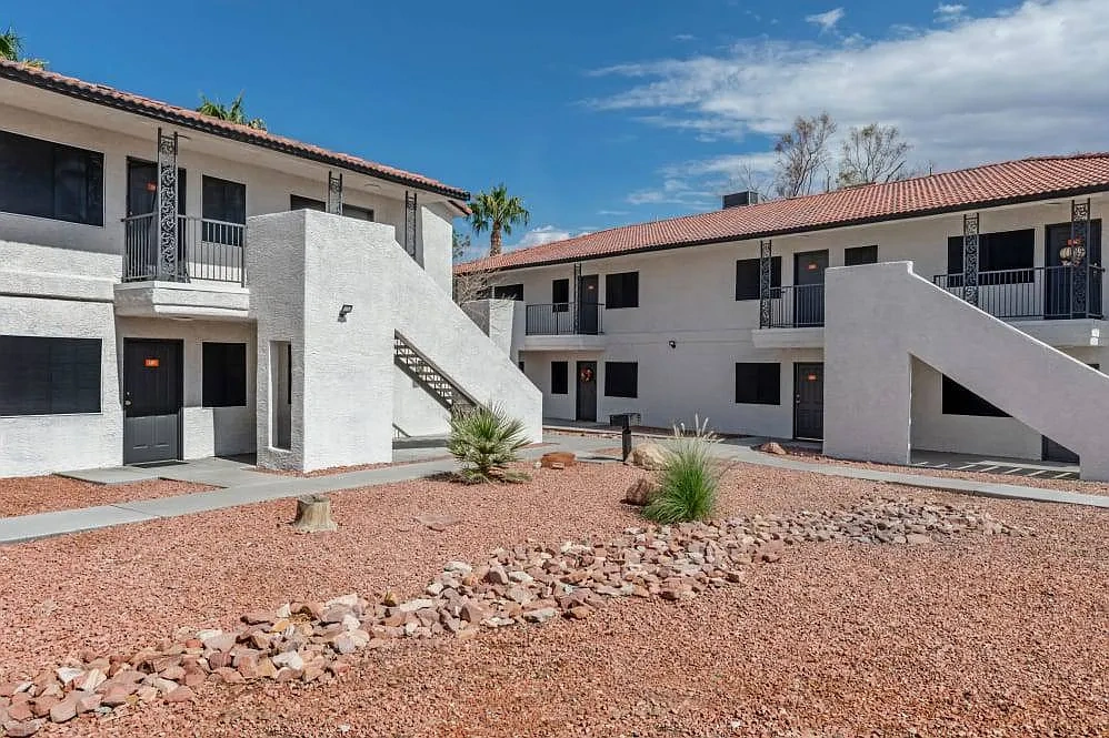 Dash Apartments – photo 2