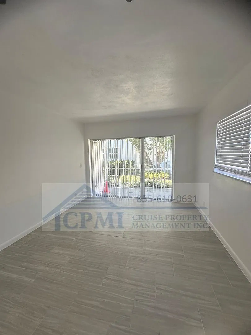 Ocean House - 360 Fiesta Ave Jupiter, FL 33469 – photo 3