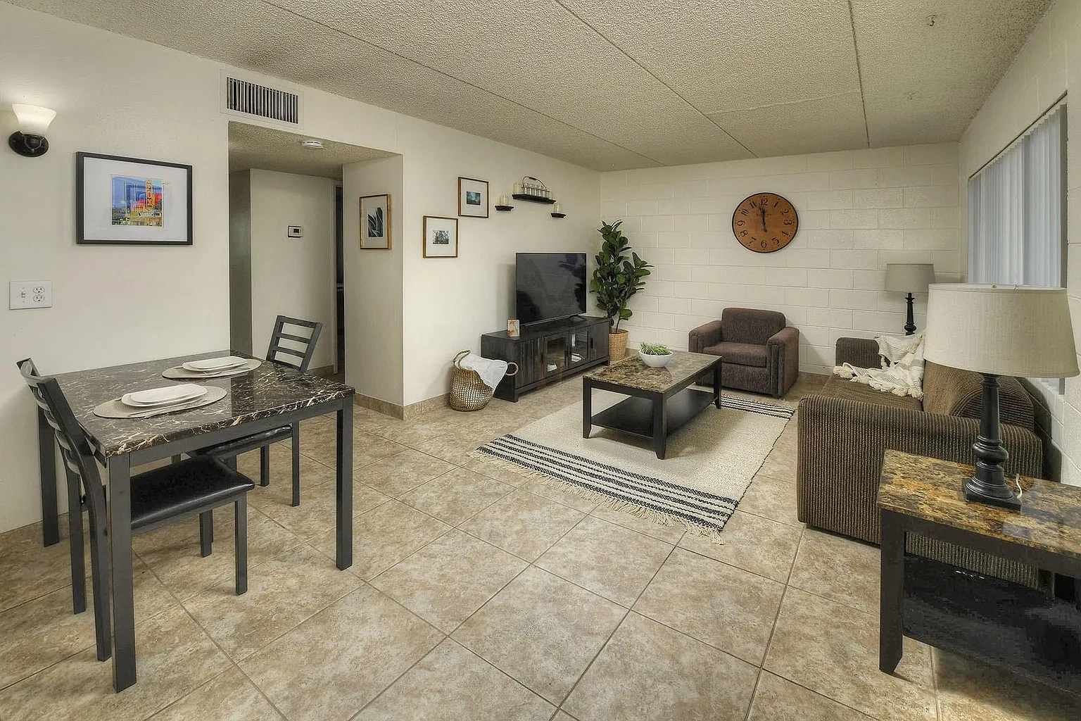 University Fremont Apartments – photo 3