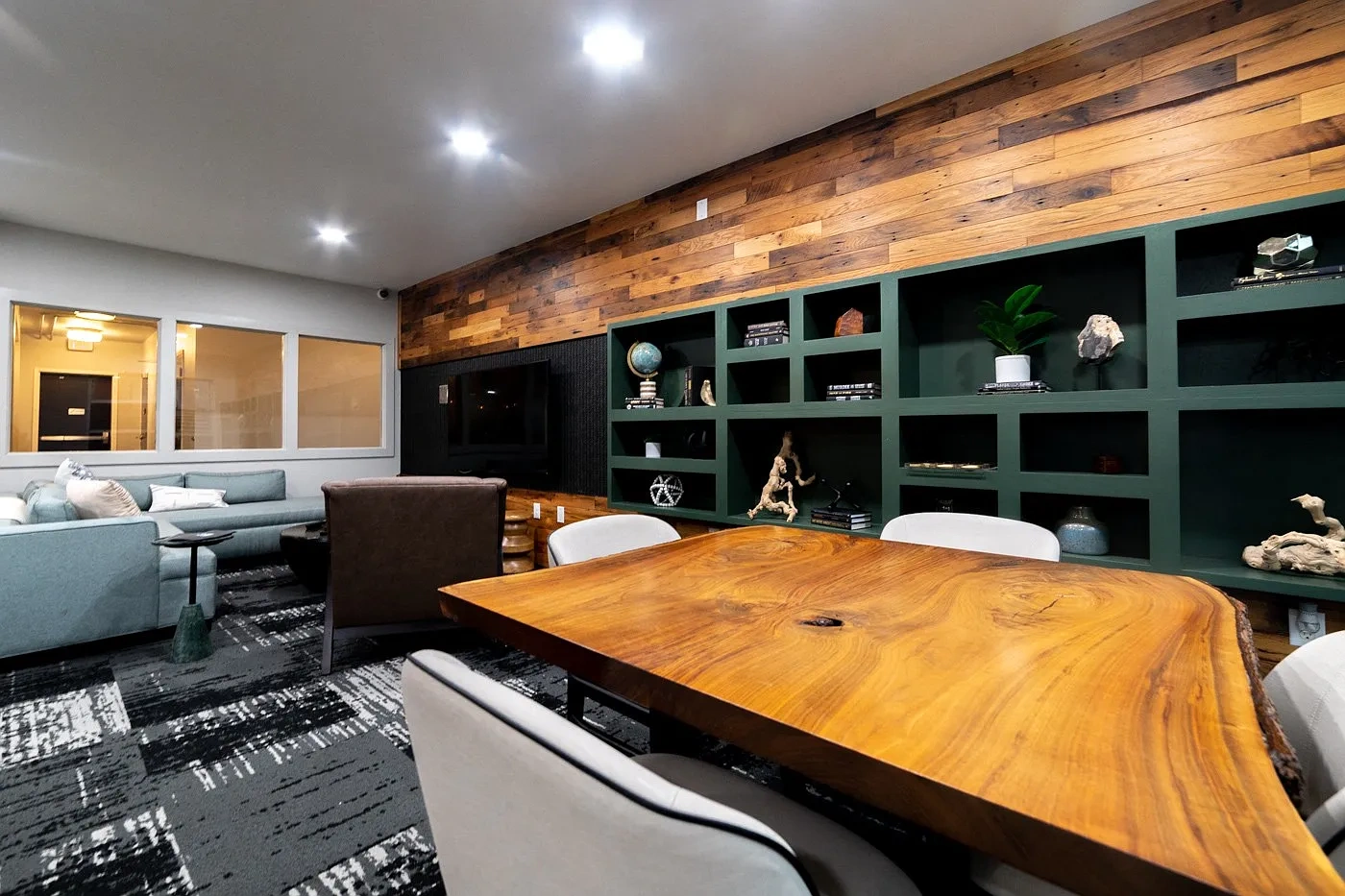 310 at Nulu Apartments – photo 4