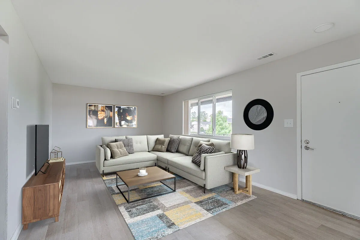 Stoneybrooke Apartments – photo 2