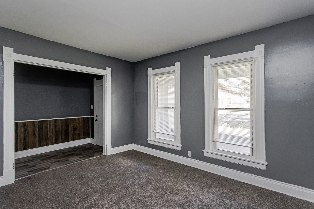 734 Parker Ave unit 1 – photo 2