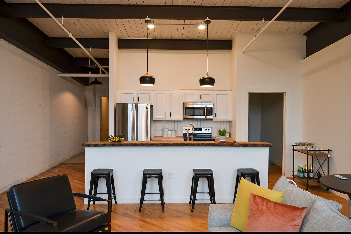 Lofts at the WB – photo 1