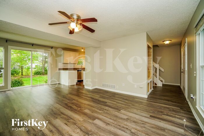 5241 Frisco Dr – photo 2