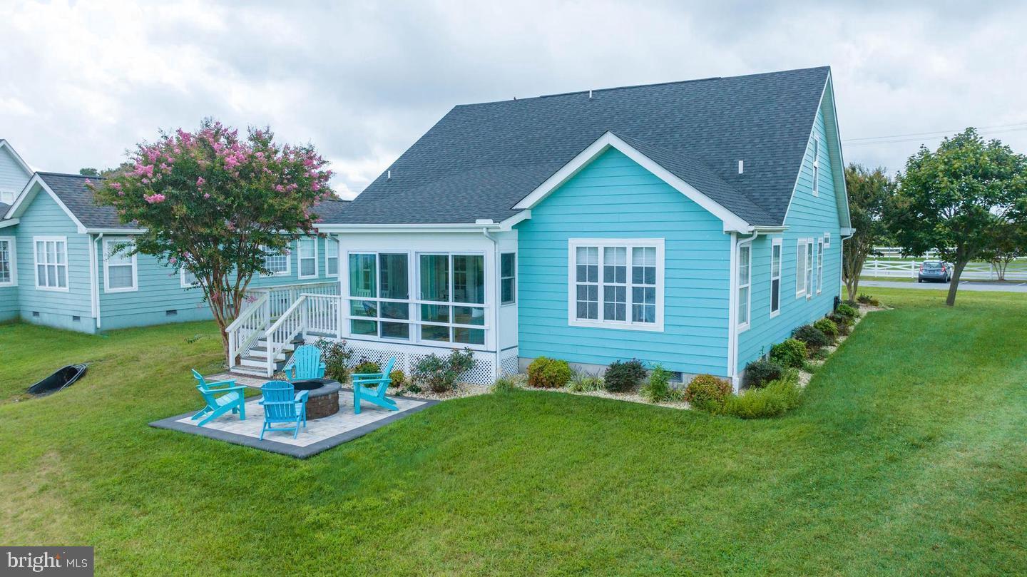 298 Lakeside Dr – photo 2