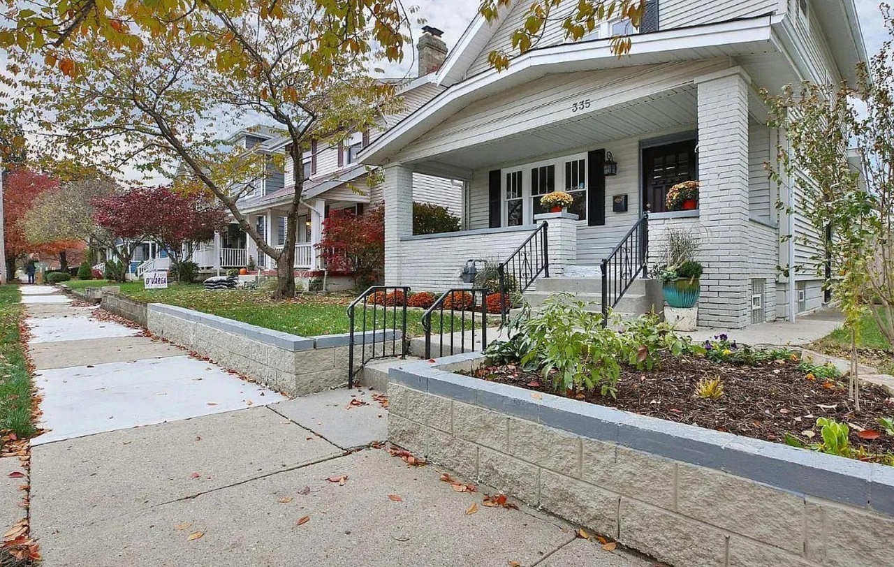 335 E Moler St – photo 2