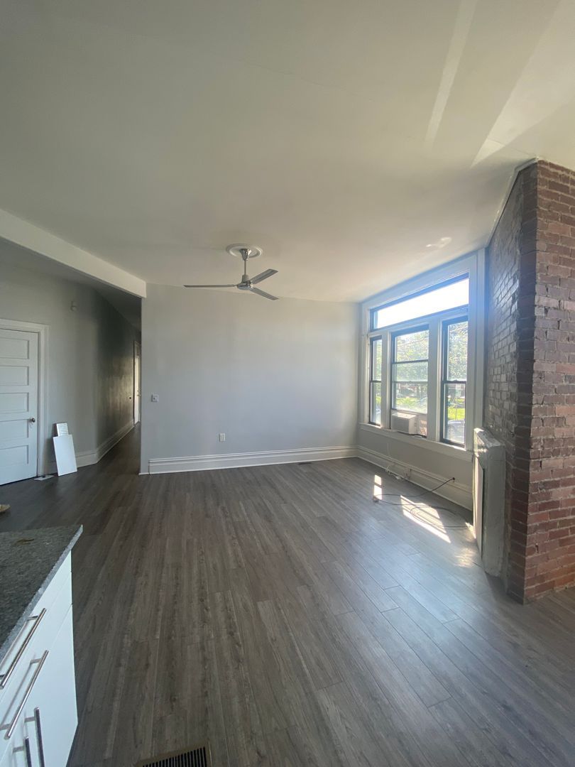 4901 Friendship Ave unit #1 – photo 1