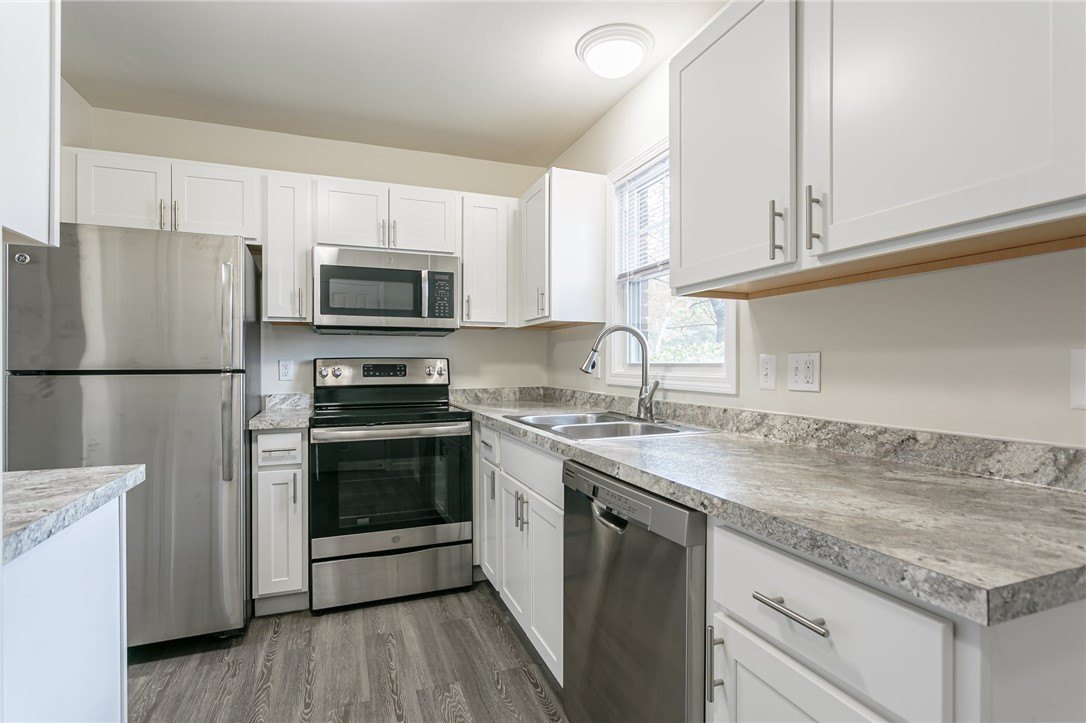 100 Graham Rd – photo 2