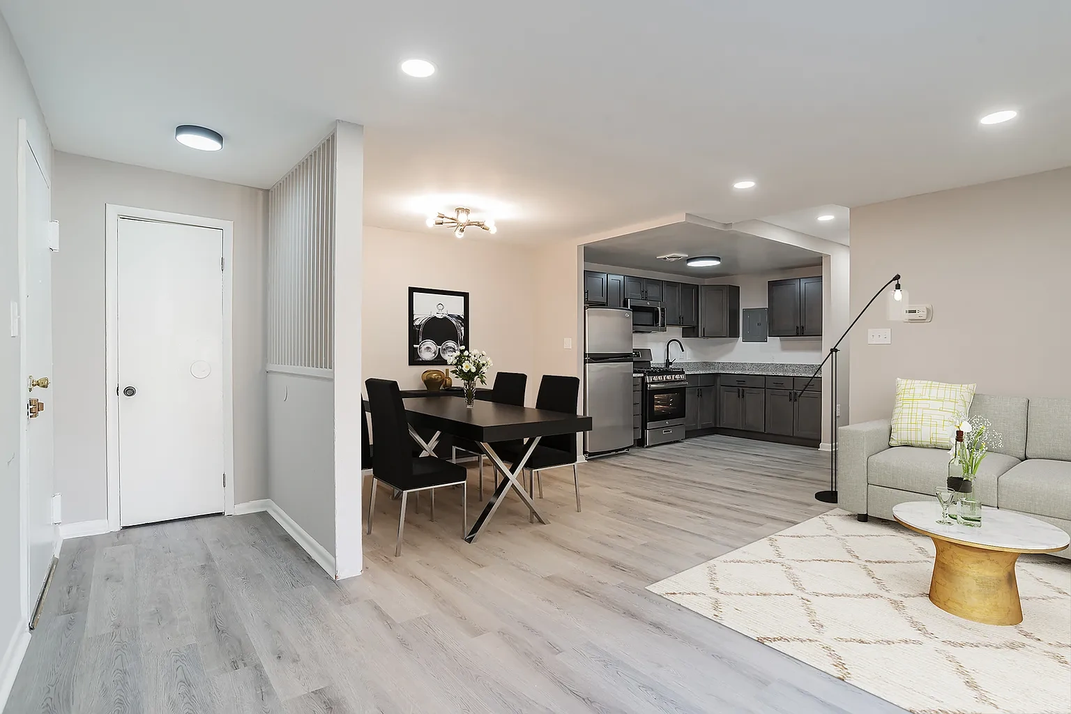 Raleigh Court Apartments – photo 2