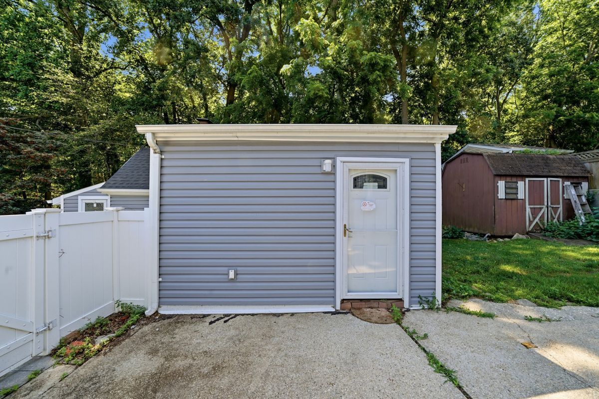 143 Walnut Rd unit B – photo 1
