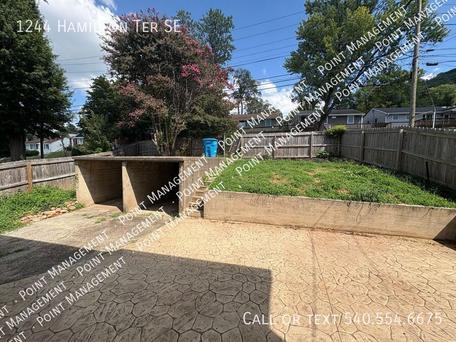 1244 Hamilton Terrace SE – photo 3