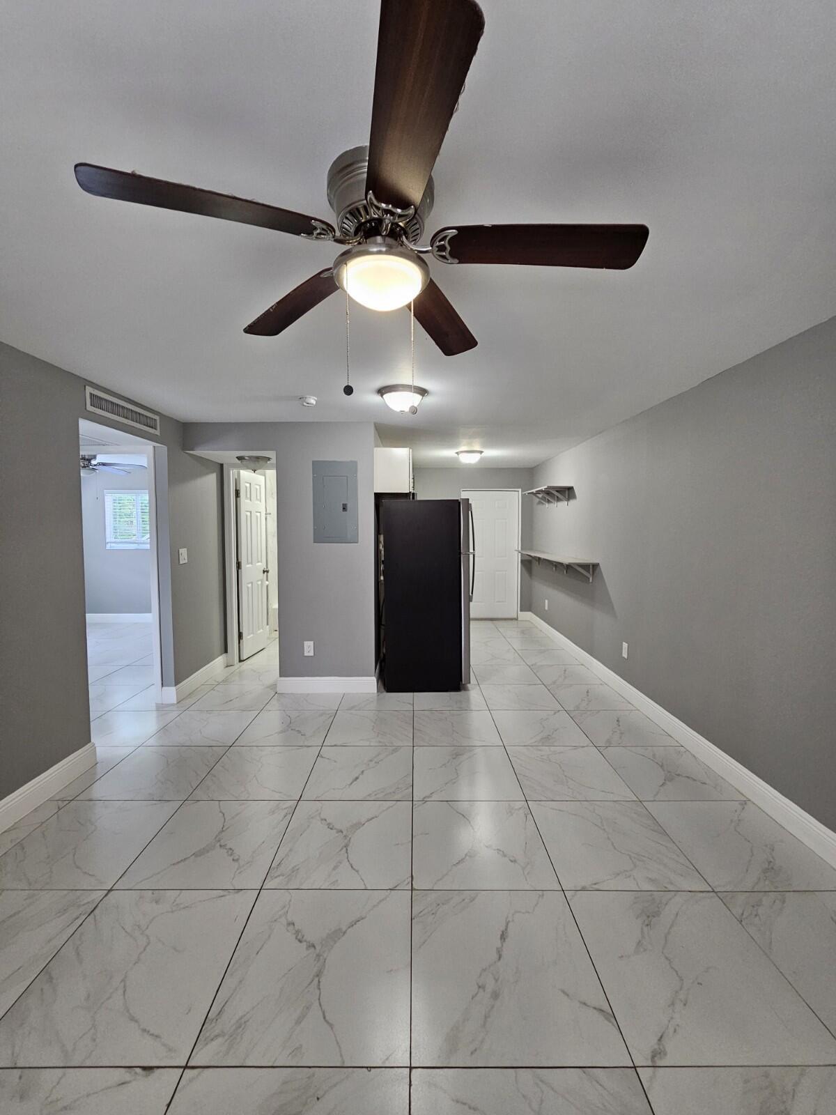 933 W 7th St unit A – photo 1