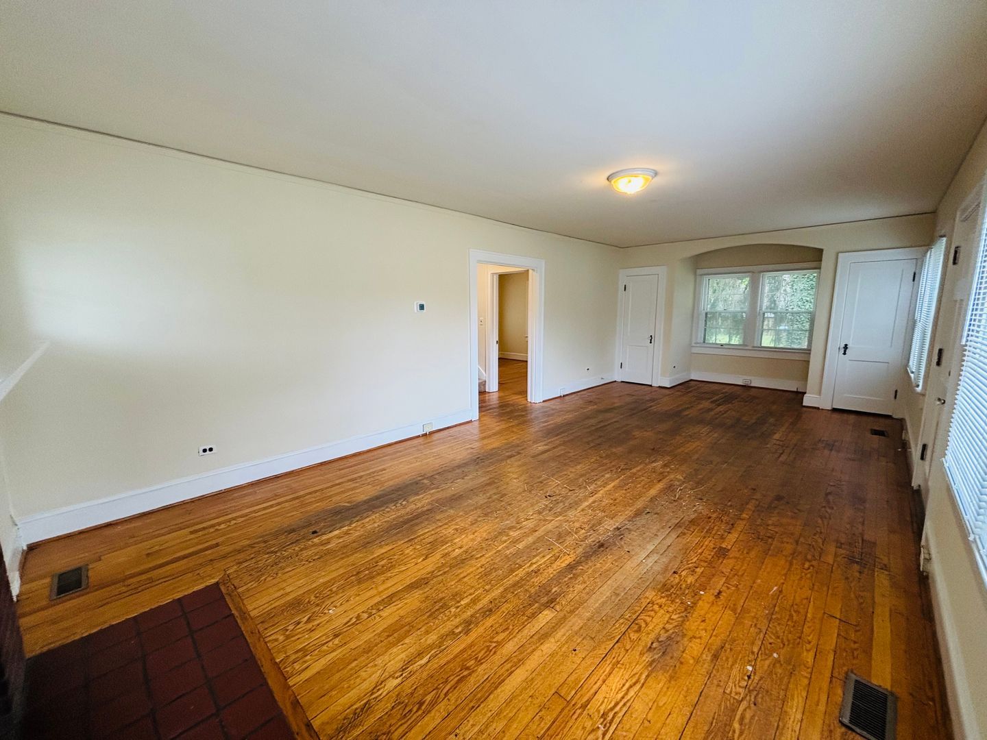 1410 N Main St – photo 5