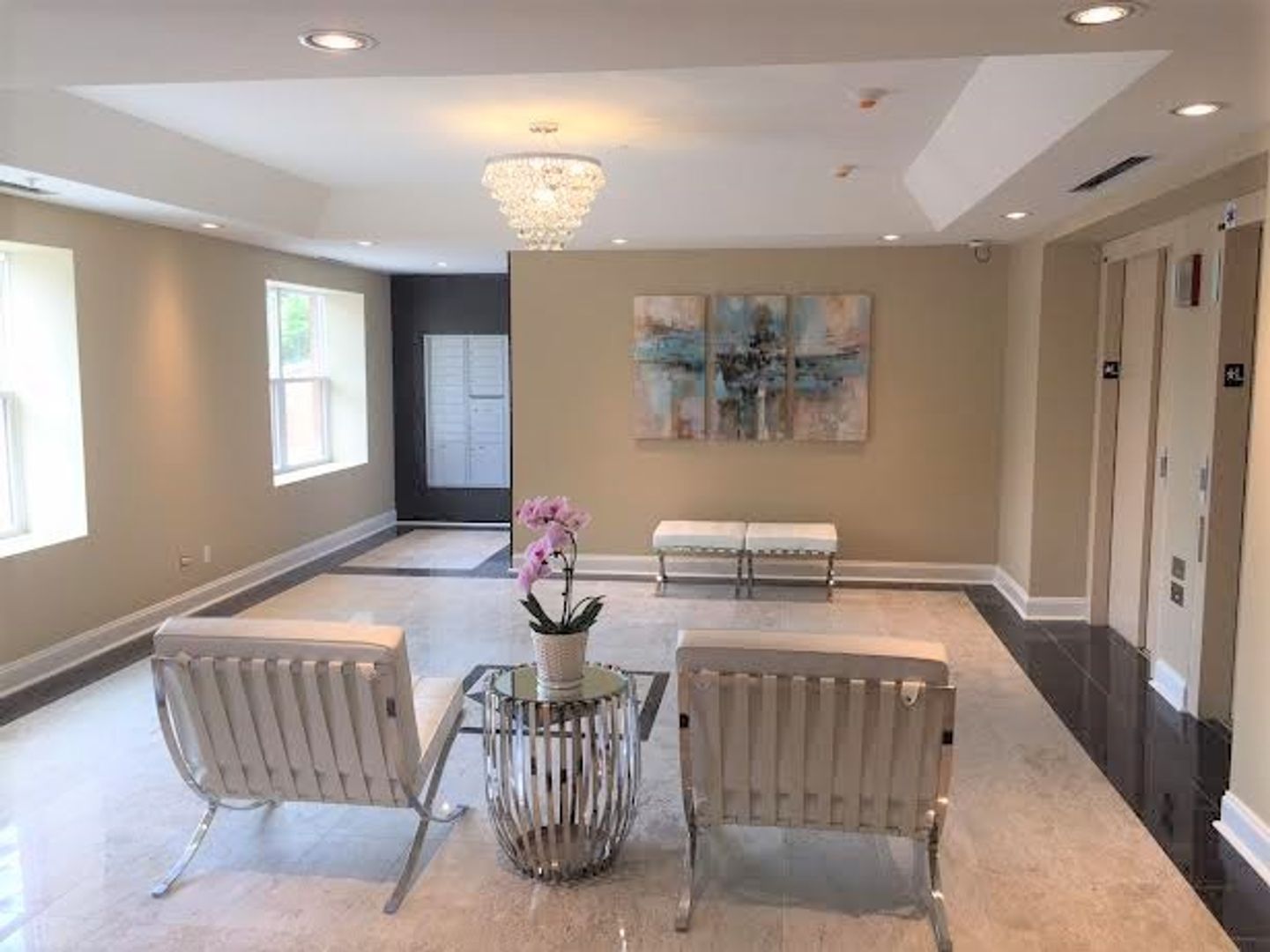 301 McKinley Ave unit 307 – photo 1