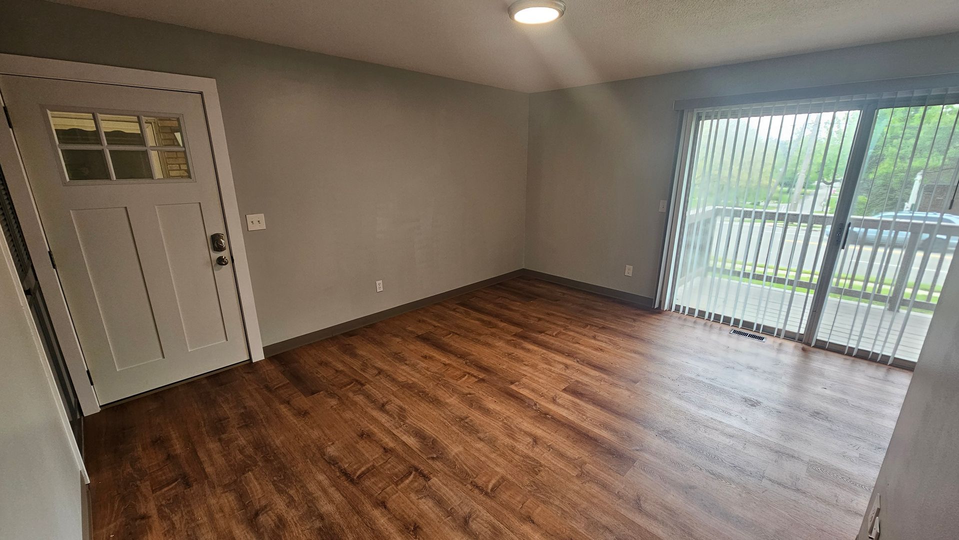 365 W Cook Rd unit Unit 2 – photo 2