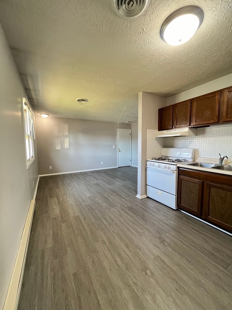 2111 Todd Dr unit 03 – photo 5