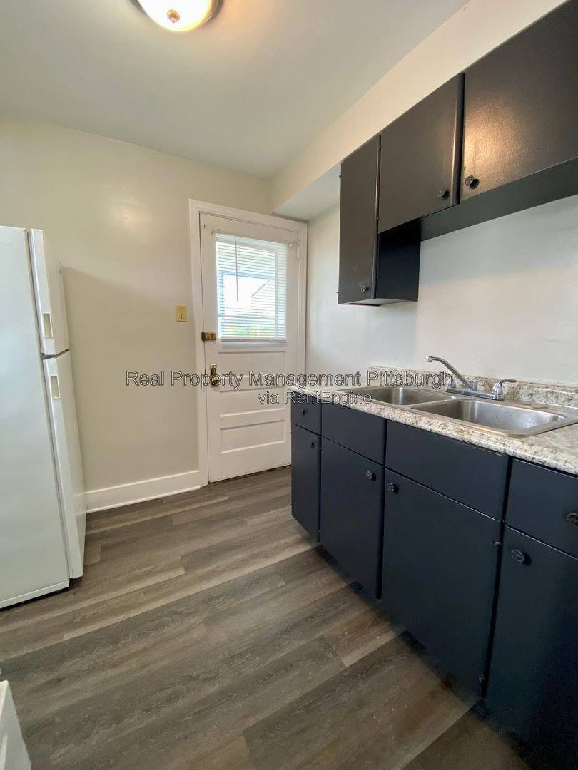 7209 Front River Rd unit 3 – photo 1