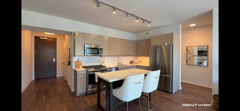 737 W Washington Blvd – photo 4