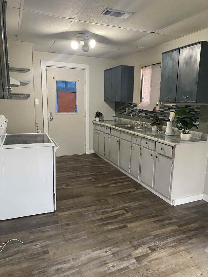 513 SW 3rd St – photo 5