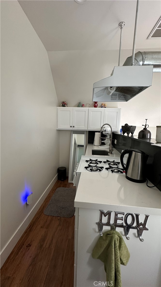 927 6th St – photo 1
