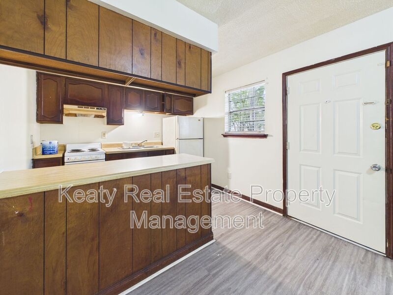 207 Rue Royale unit A – photo 5