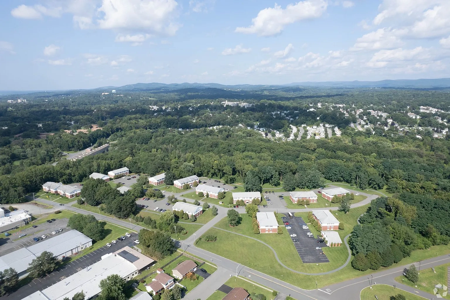 Country Gardens Apartments – photo 2