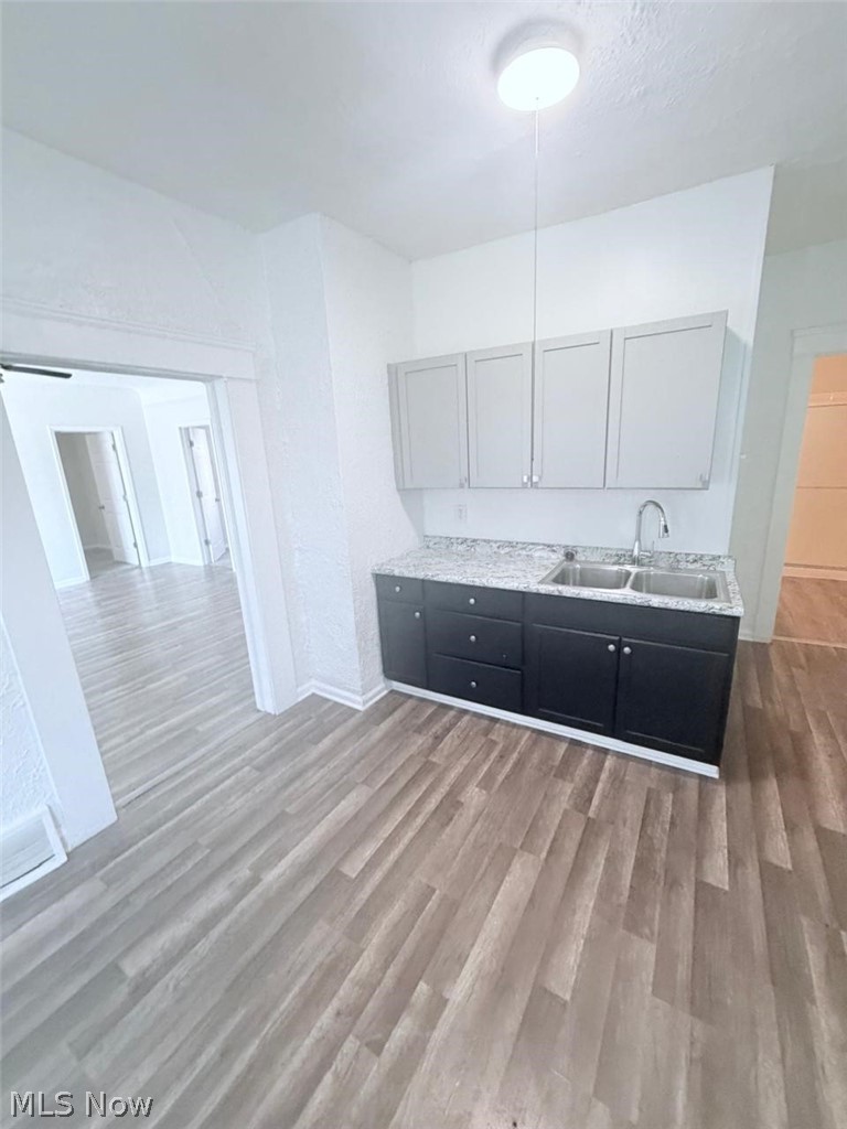 4434 Pearl Rd unit 3 – photo 5