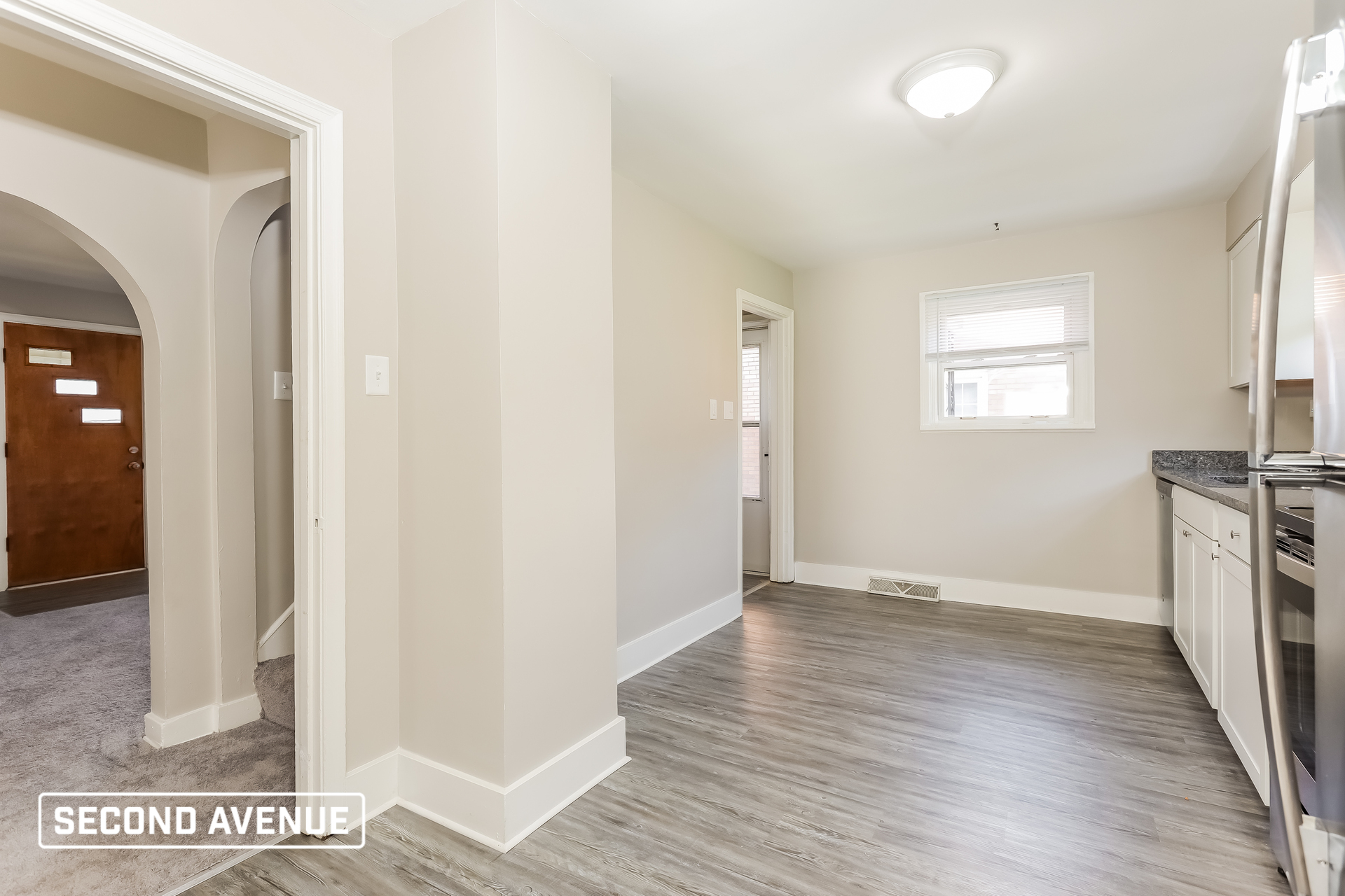 2405 Kane Rd – photo 3