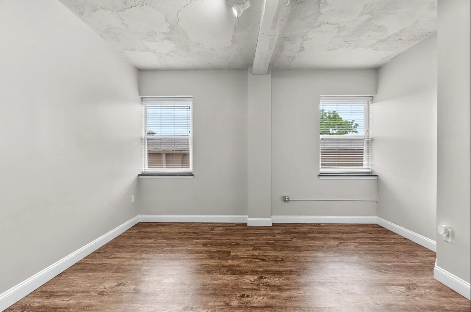 Two32 Apartments – photo 2