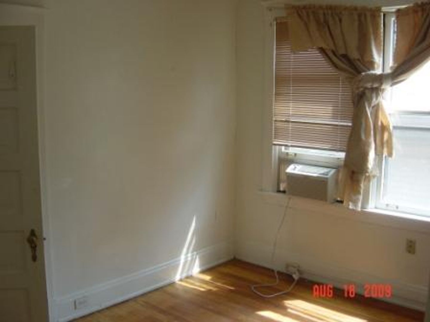 706 Trenton Ave unit 2 – photo 4