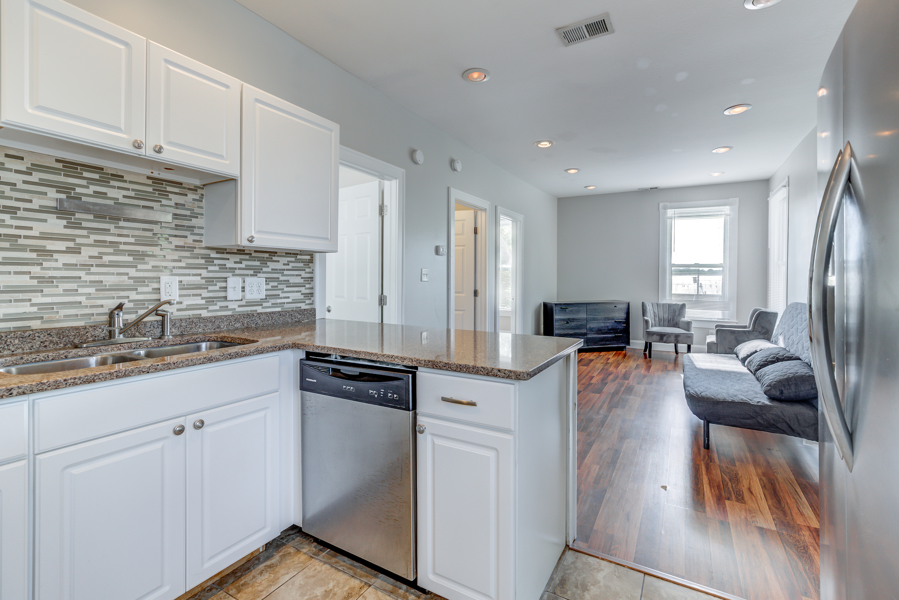 217 W Collins St unit B – photo 5