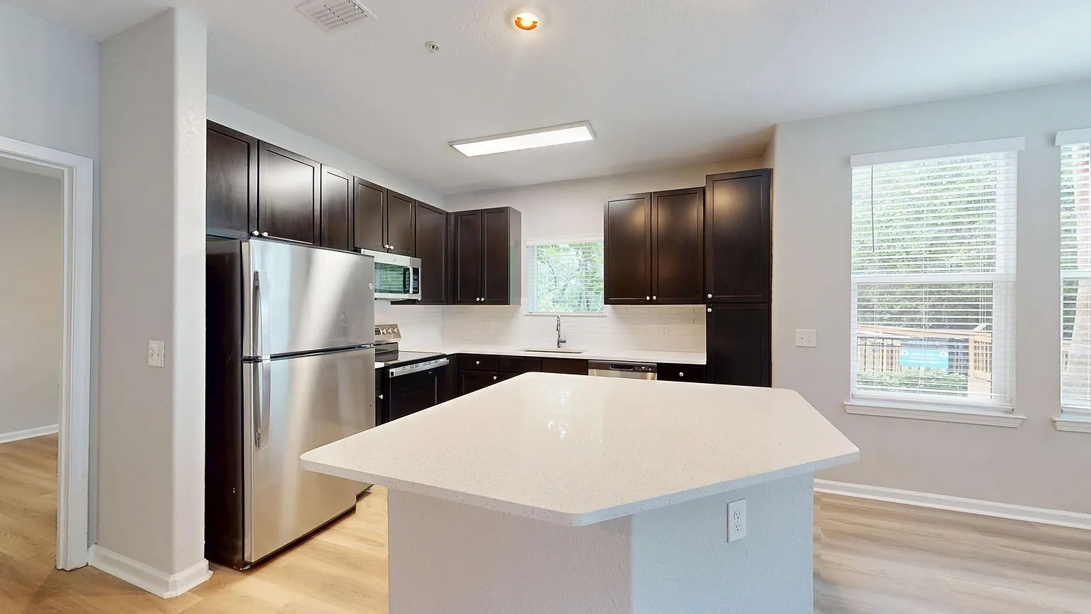 2690 Drew St, Clearwater – photo 4