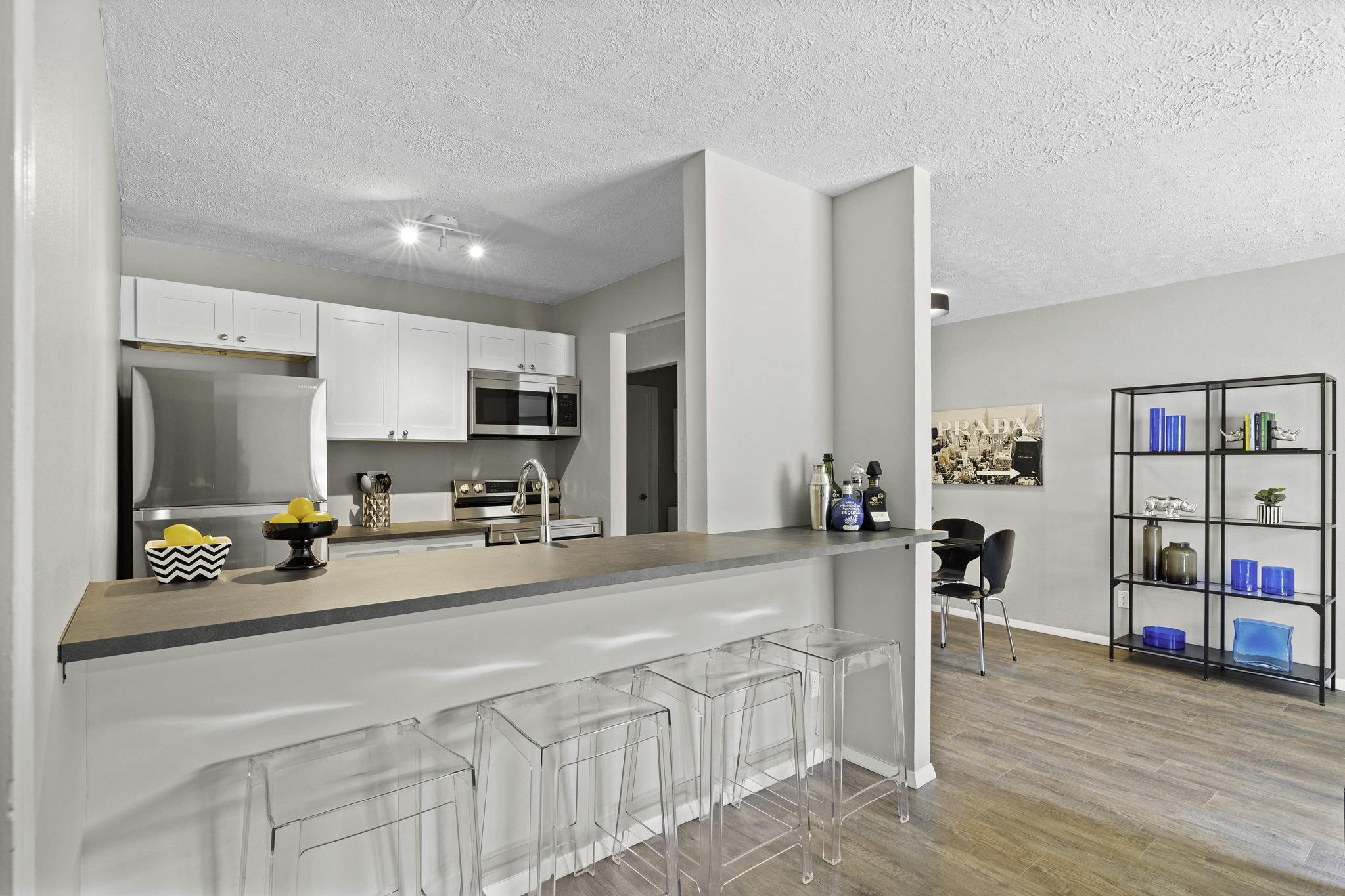 10526 Clifton Blvd unit 103 – photo 3