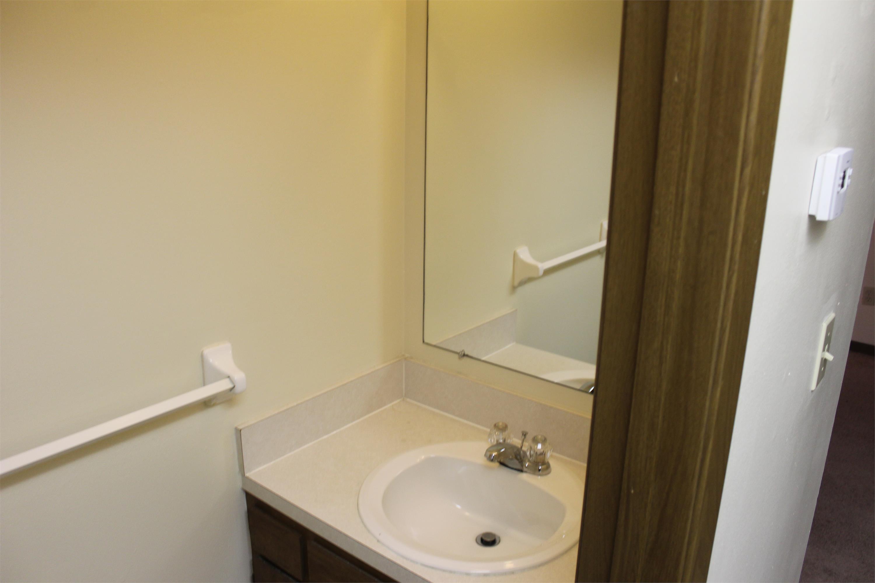 536 Valley Dr – photo 5