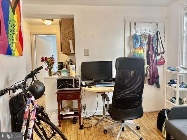 1930 Bainbridge St #1R – photo 4