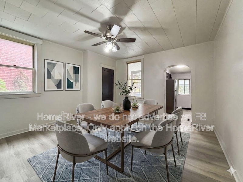 302 Mathews Ave – photo 1