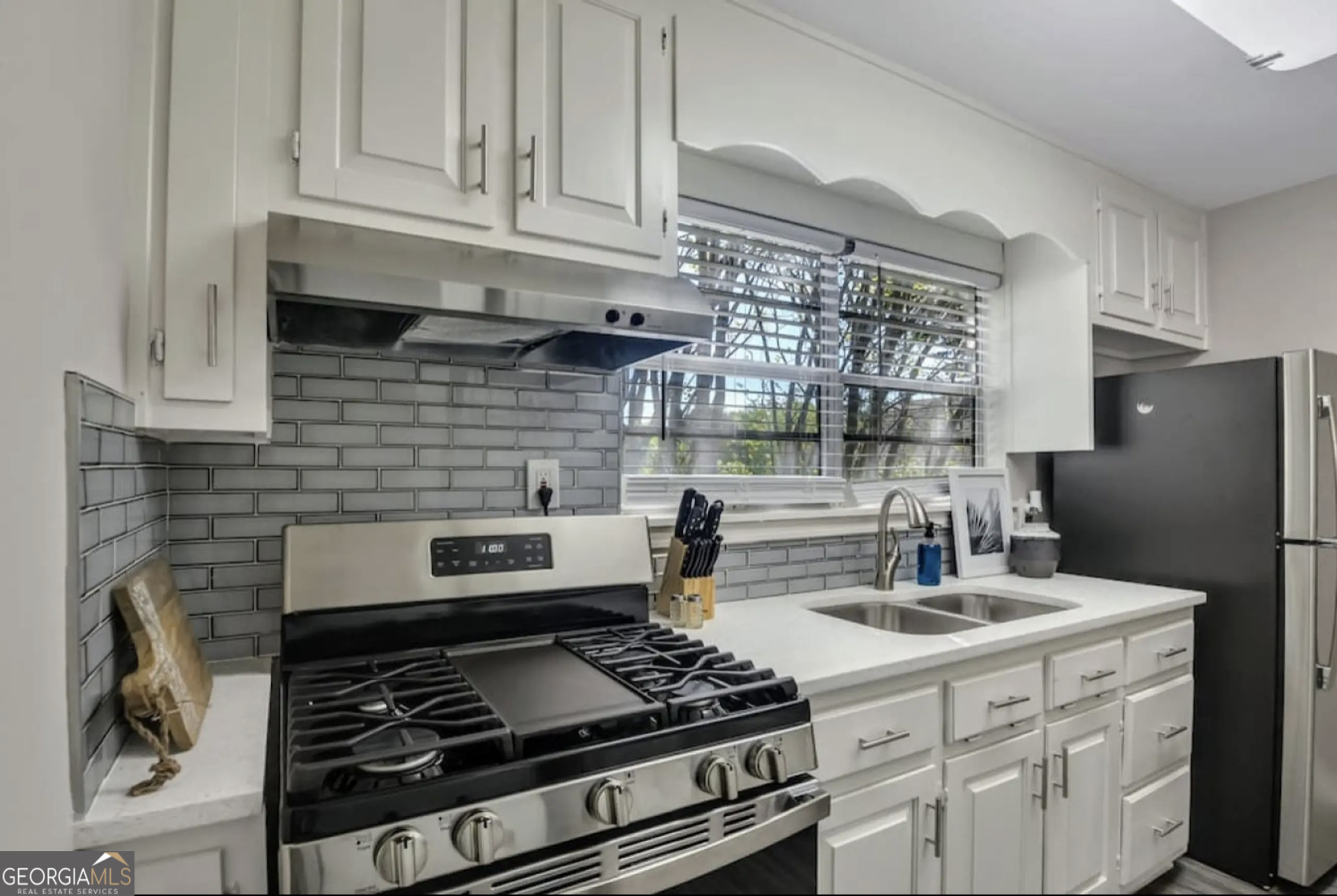 50 Oak St – photo 4