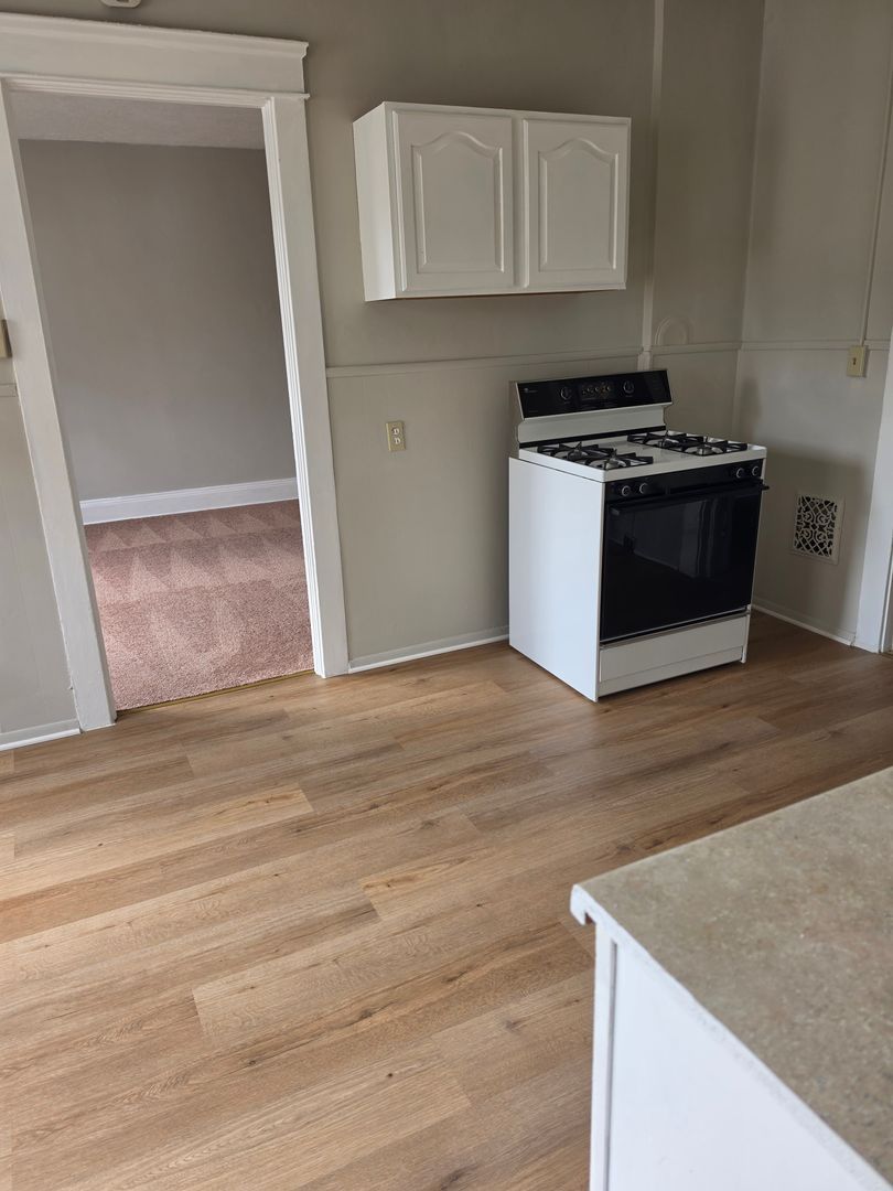 6321 Lansing Ave unit 4 – photo 2
