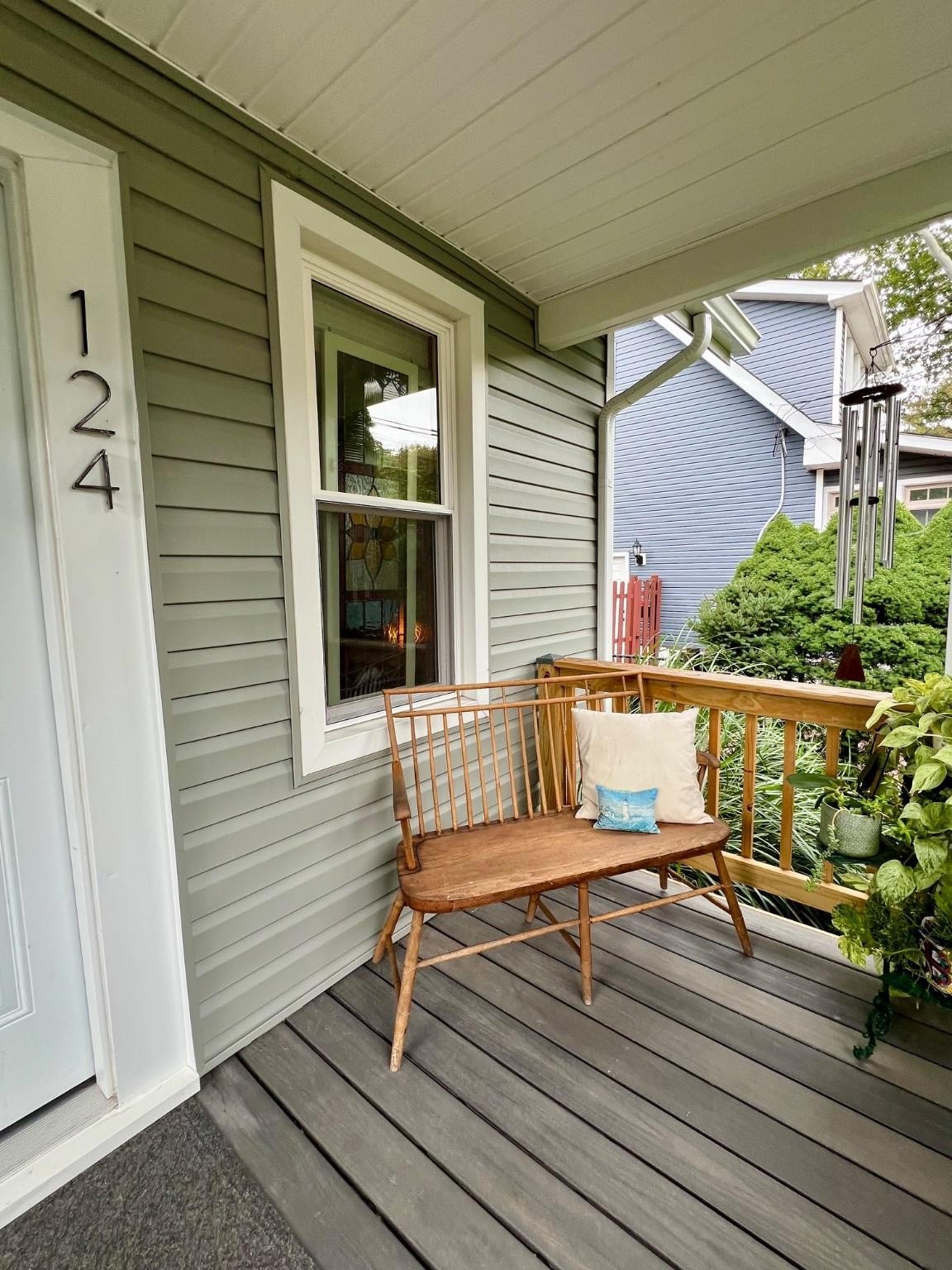 124 W Franklin St – photo 2