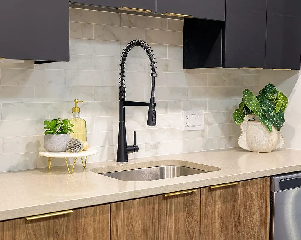 V2 Apartments – photo 5