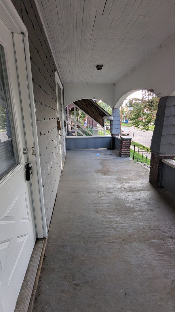 916 6th St NW unit 1 – photo 3